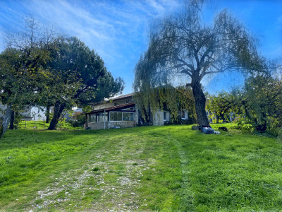 Maison à vendre à Condéon, Charente, Poitou-Charentes, avec Leggett Immobilier