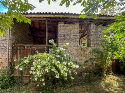 French property for sale in Verteuil-sur-Charente, Charente - €149,500 - photo 9