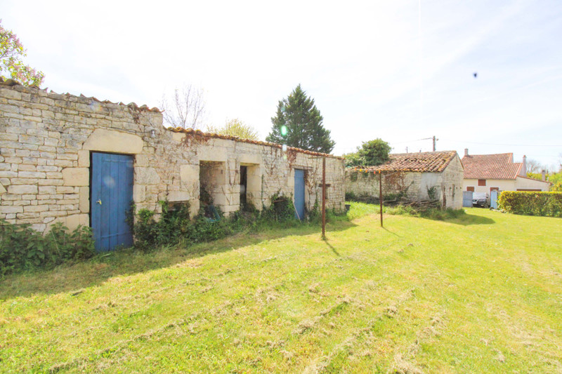 French property for sale in Dampierre-sur-Boutonne, Charente-Maritime - &#8364;183,600 - photo 7