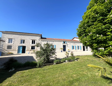 Maison à vendre à Cierzac, Charente-Maritime, Poitou-Charentes, avec Leggett Immobilier