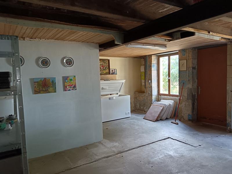 French property for sale in La Chapelle-Bâton, Vienne - €97,900 - photo 11