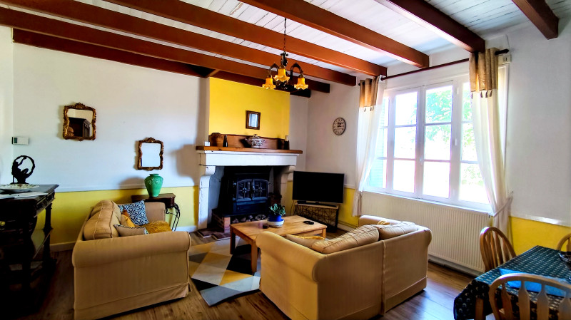 French property for sale in Agris, Charente - €339,200 - photo 2