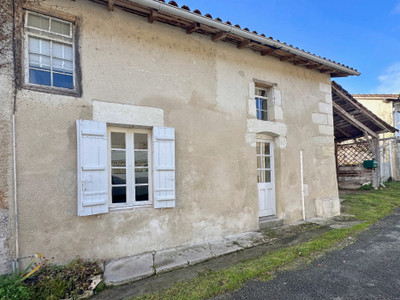 French property for sale in Bonnes, Charente - €150,000 - photo 9