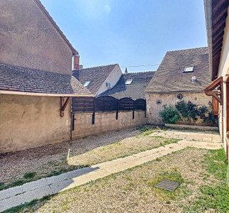 French property for sale in Selles-sur-Cher, Loir-et-Cher - €137,231 - photo 2
