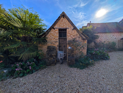 French property for sale in Nanthiat, Dordogne - €158,000 - photo 3