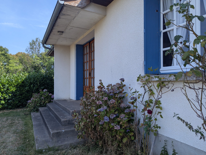French property for sale in Écuras, Charente - €139,000 - photo 1
