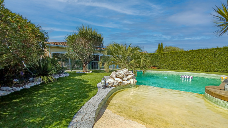 French property for sale in Seilh, Haute-Garonne - €595,000