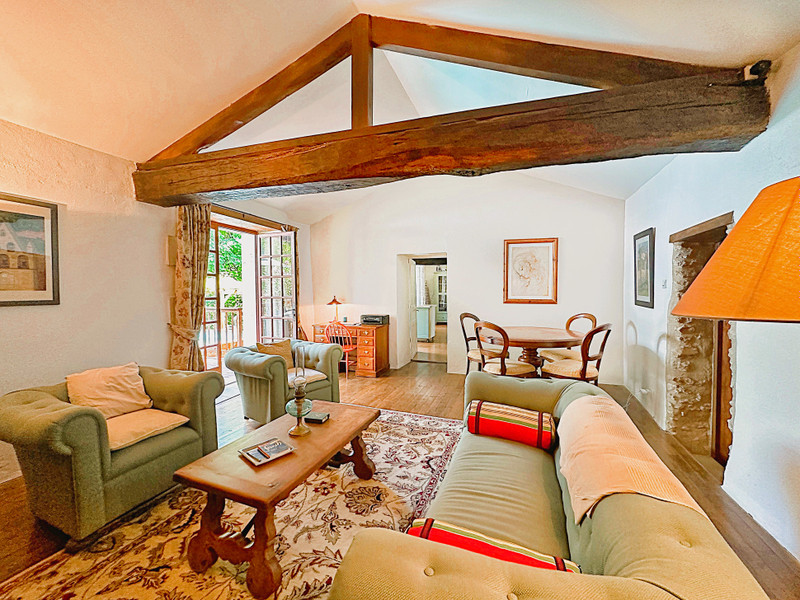 French property for sale in Bertric-Burée, Dordogne - €267,500 - photo 2