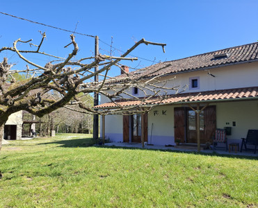 French property for sale in Saint-Mathieu, Haute-Vienne - €355,000 - photo 2