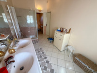 Propriété à vendre à Val des Vignes, Charente - 561 800 € - photo n°7