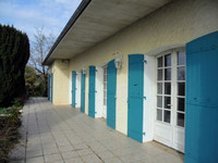 Maison à vendre à Saint-Séverin, Charente - 256 800 € - photo 3