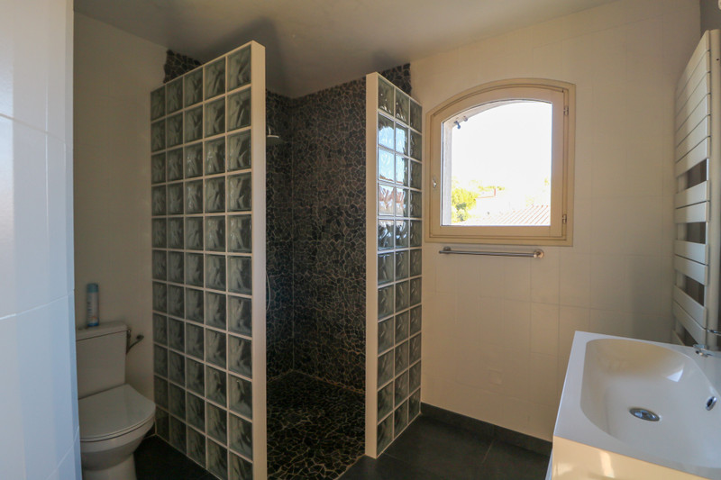 French property for sale in Uzès, Gard - €485,000 - photo 11