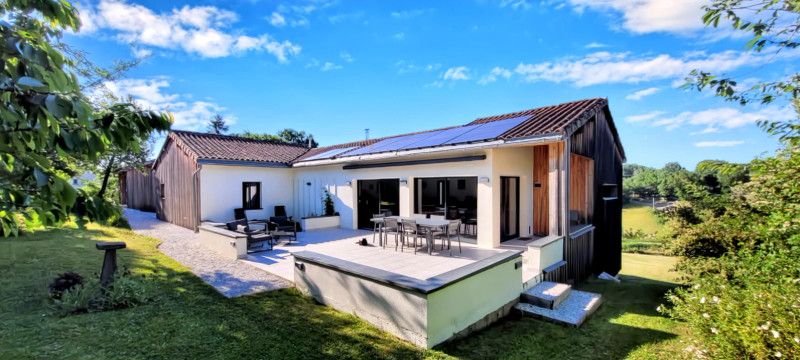 French property for sale in Mainzac, Charente - €251,450 - photo 0