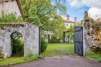 Chateau à vendre à Saint-Barthélemy-de-Bussière, Dordogne - 3 150 000 € - photo 4