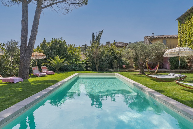 French property for sale in Collias, Gard - €1,495,000 - photo 0