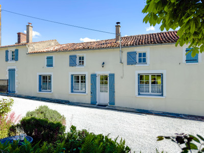 Maison à vendre à La Chapelle-aux-Lys, Vendée, Pays de la Loire, avec Leggett Immobilier