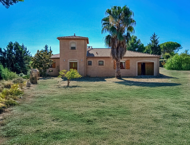 French property for sale in Montouliers, Hérault - €532,000 - photo 0