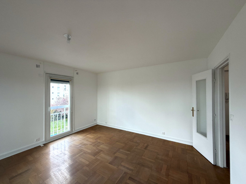 French property for sale in Vélizy-Villacoublay, Yvelines - €299,000 - photo 11