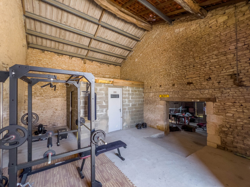 French property for sale in Angoulême, Charente - €593,600 - photo 12