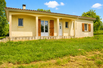 French property for sale in Montignac-de-Lauzun, Lot-et-Garonne - €242,000 - photo 1