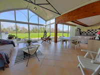 Maison à vendre à Saint-Séverin, Charente - 299.600 € - photo 2