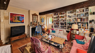 French property for sale in Savignac-de-l'Isle, Gironde - €477,000 - photo 1