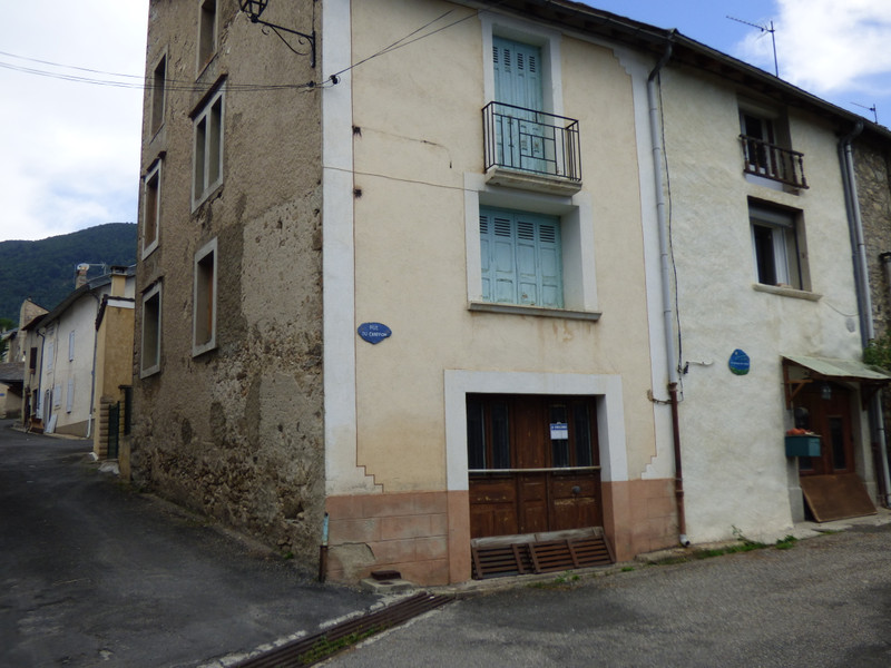 Maison à vendre en LanguedocRoussillon Aude Maison de village en pierre à rénover sur deux