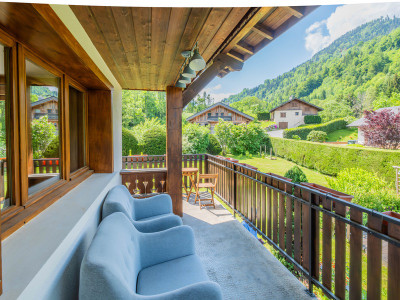 St Gervais -  5 bedroom ski chalet FOR SALE with a lovely garden, easy access to town and ski area 