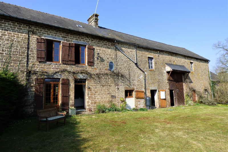 Vente Maison 100m² 5 Pièces à Lassay-les-Châteaux (53110) - Leggett Immobilier