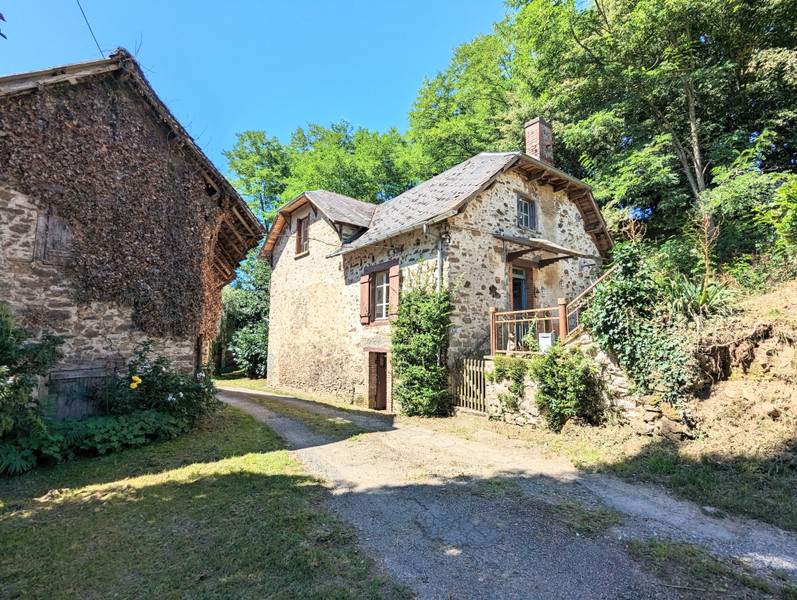 Maison à vendre à Lubersac, Corrèze - 189 000 € - photo 1