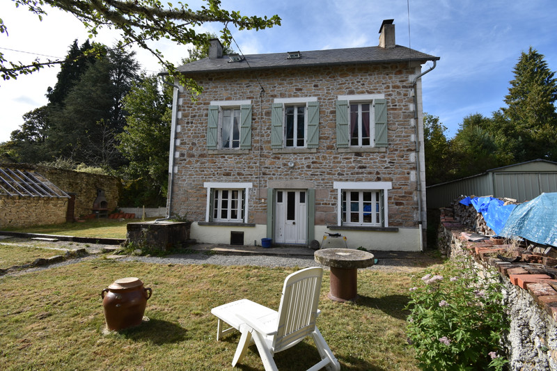 Maison à vendre à Saint-Setiers, Corrèze - 167 400 € - photo 1