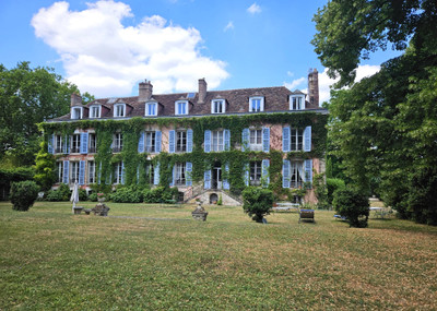 chateau for sale in Essonne