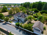 Propriété à vendre à La Trimouille, Vienne - 149 875 € - photo n°1