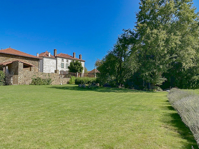 French property for sale in Oradour-sur-Vayres, Haute-Vienne - €475,000 - photo 1