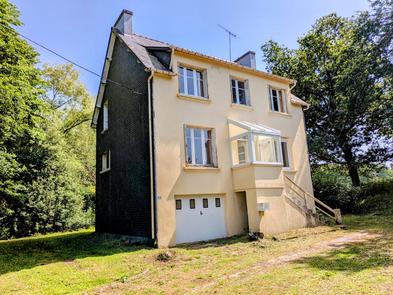 French property for sale in Maël-Carhaix, Côtes-d'Armor - €127,500 - photo 1