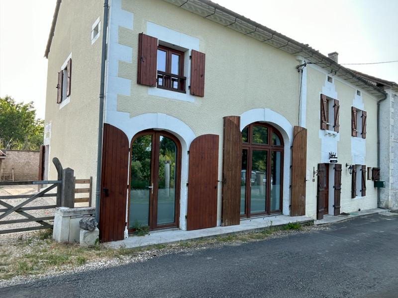 Maison à vendre à Ribérac, Dordogne - 250.000 € - photo 1