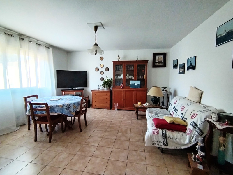 French property for sale in La Garde, Var - €222,000 - photo 3