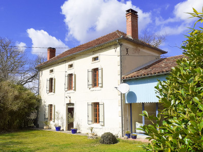 Exceptional Gascon farmhouse with two thriving independent gîtes and 1.5 hectares of private parkland.