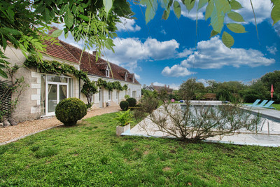 French property for sale in Amboise, Indre-et-Loire - €348,740 - photo 2