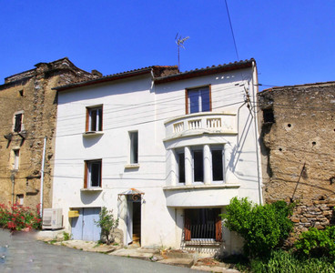 Maison à vendre à Saint-Pons-de-Thomières, Hérault, Languedoc-Roussillon, avec Leggett Immobilier