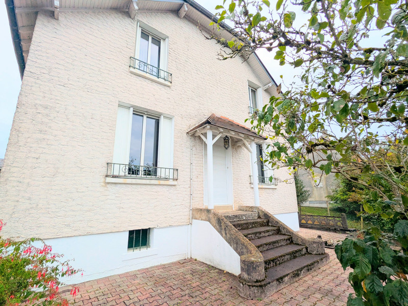 French property for sale in Arnac-Pompadour, Corrèze - €149,500 - photo 0