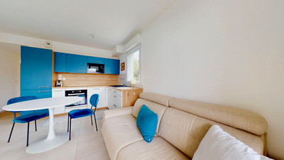 French property for sale in Saint-Cyr-sur-Mer, Var - €290,000 - photo 2