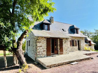 French property for sale in Madré, Mayenne - €221,500 - photo 1
