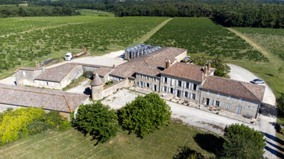 Chateau à vendre à Sauveterre-de-Guyenne, Gironde, Aquitaine, avec Leggett Immobilier