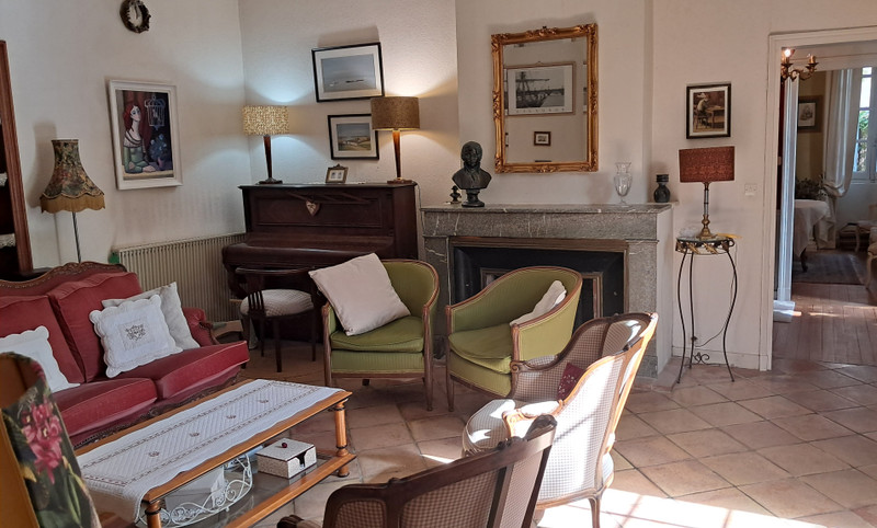 French property for sale in Plassac, Gironde - €422,940 - photo 2