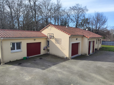 Maison à vendre à Saint-Jouvent, Haute-Vienne, Limousin, avec Leggett Immobilier
