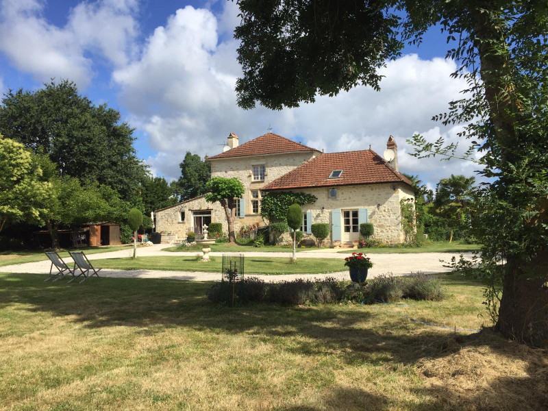 French property for sale in Vélines, Dordogne - &#8364;1,250,000 - photo 2