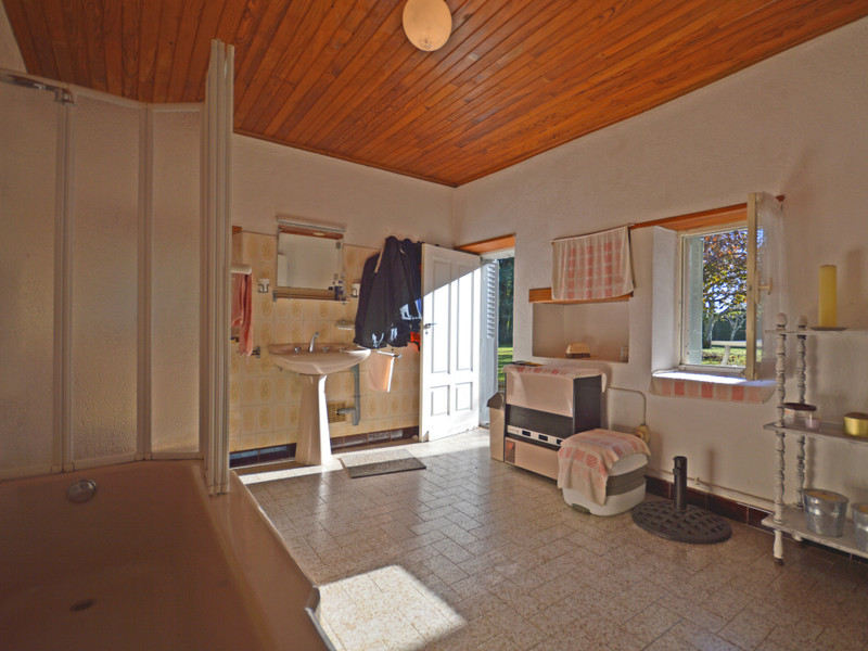 French property for sale in Villac, Dordogne - €185,000 - photo 6