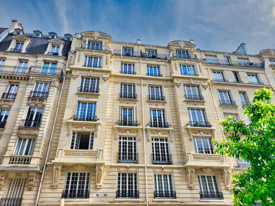 apartment for sale in Paris