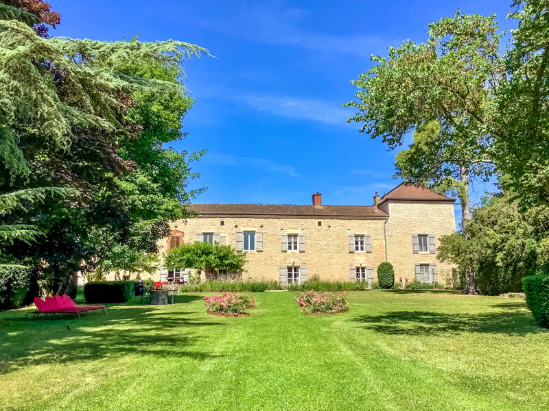 French property for sale in Igé, Saône-et-Loire - €1,750,000 - photo 1